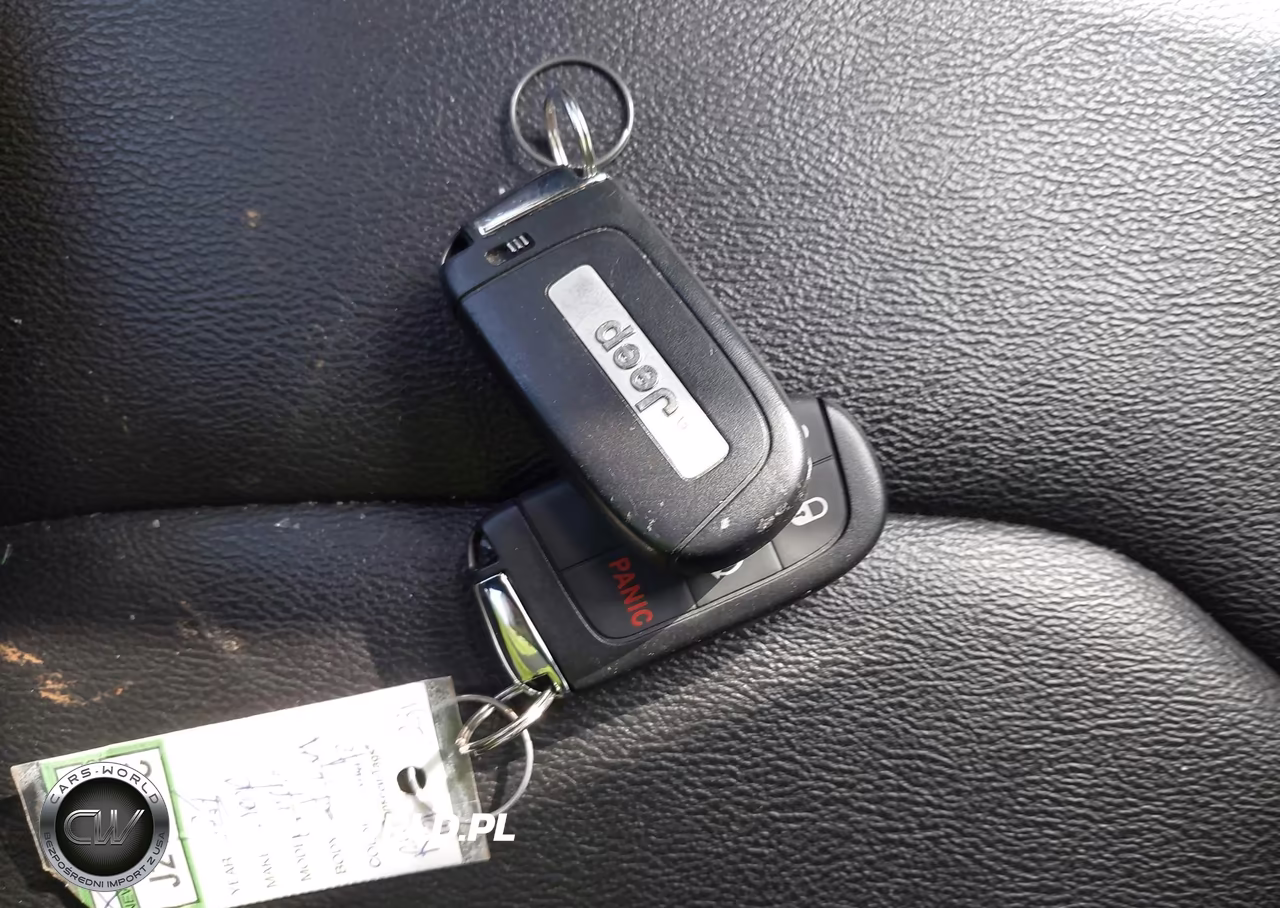 2024 Jeep Compass Latitude Lux Fwd VIN:3C4NJDFN0RT101231 - 11