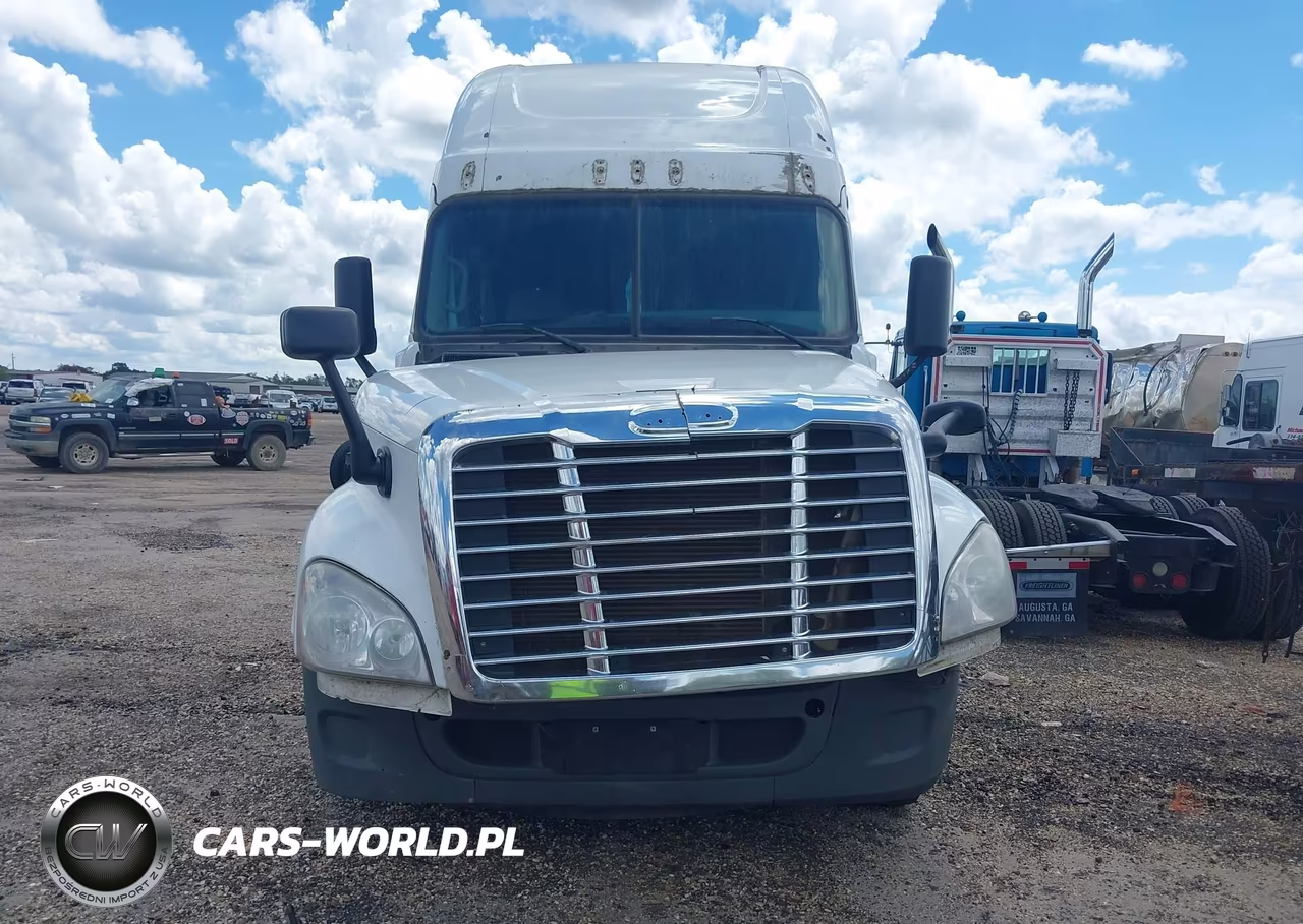 2015 Freightliner Cascadia 125 VIN:3AKJGLD5XFSGD4975 - 12