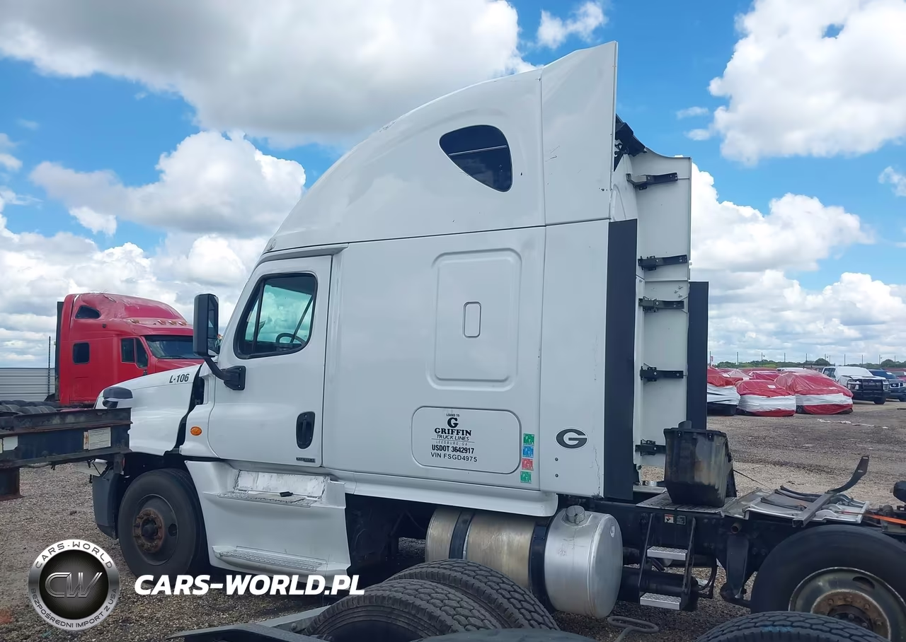 2015 Freightliner Cascadia 125 VIN:3AKJGLD5XFSGD4975 - 14