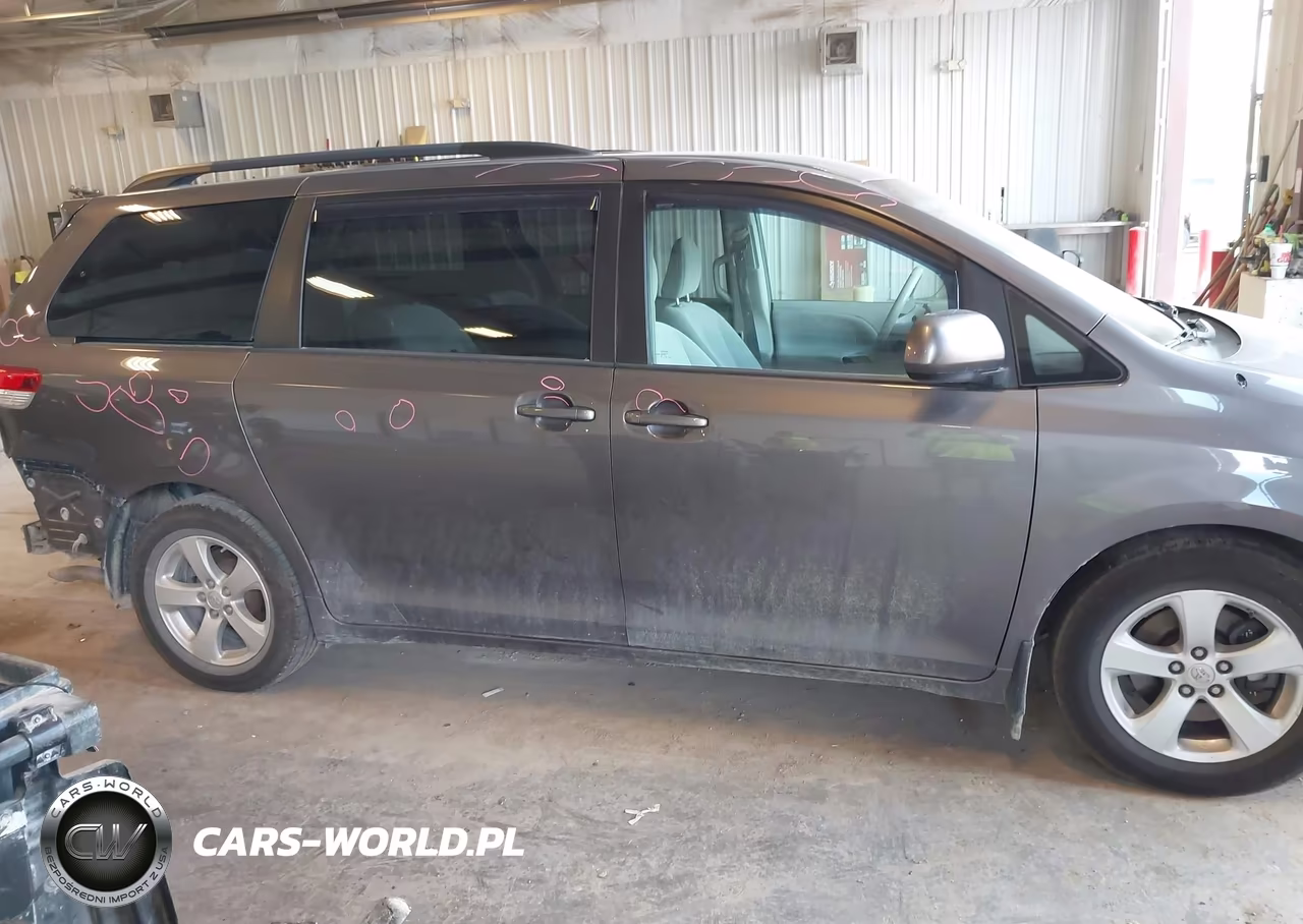 2013 Toyota Sienna Le V6 8 Passenger VIN:5TDKK3DC6DS387648 - 13