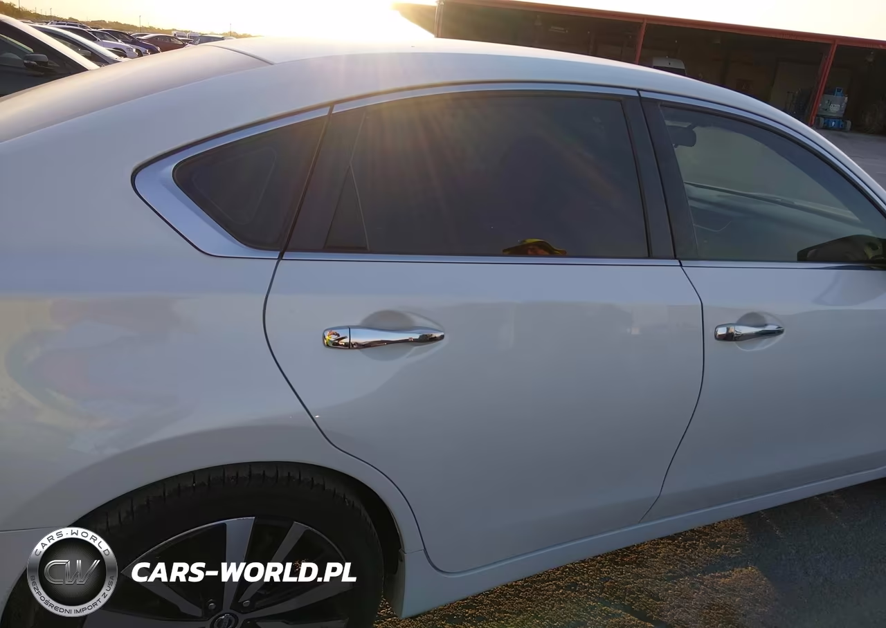 2018 Nissan Altima 2.5 Sr VIN:1N4AL3AP3JC128828 - 13