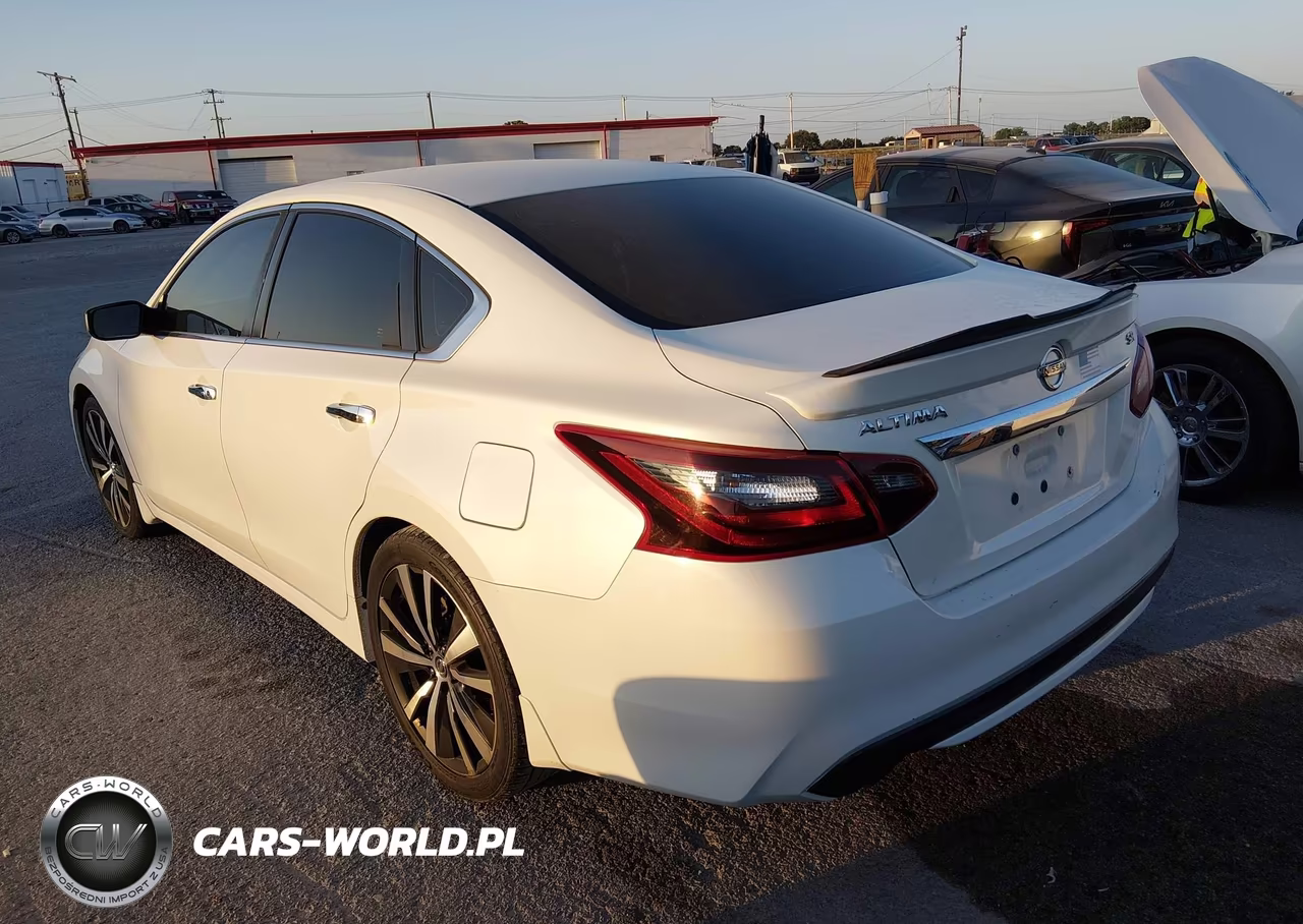 2018 Nissan Altima 2.5 Sr VIN:1N4AL3AP3JC128828 - 3