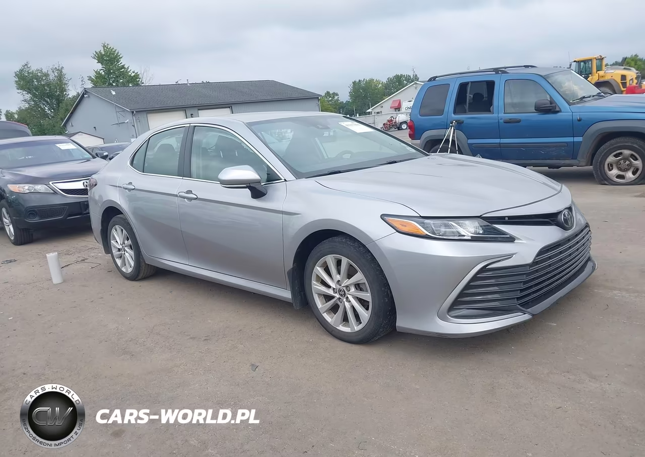 2023 Toyota Camry Le