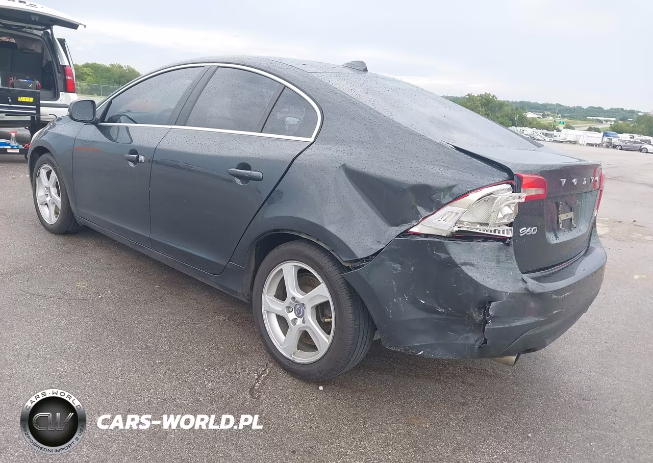 2013 Volvo S60 T5 VIN:YV1612FS7D2199306 - 3