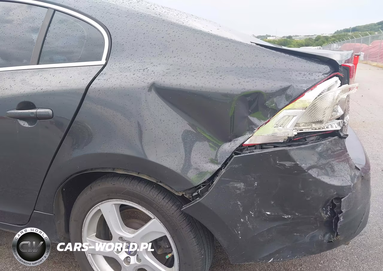 2013 Volvo S60 T5 VIN:YV1612FS7D2199306 - 6