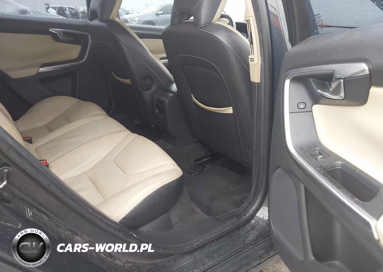 2013 Volvo S60 T5 VIN:YV1612FS7D2199306 - 8
