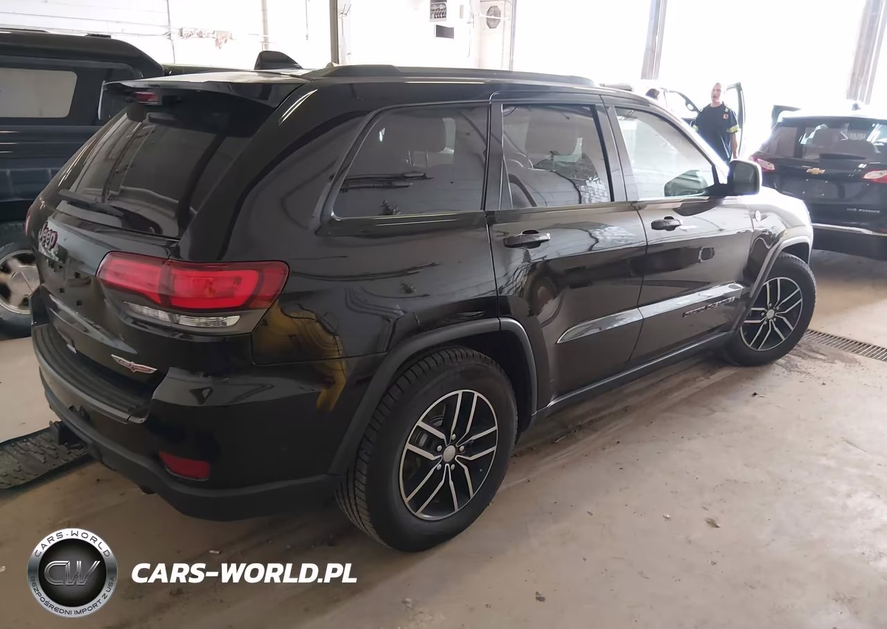 2017 Jeep Grand Cherokee Trailhawk VIN:1C4RJFLT3HC678362 - 4