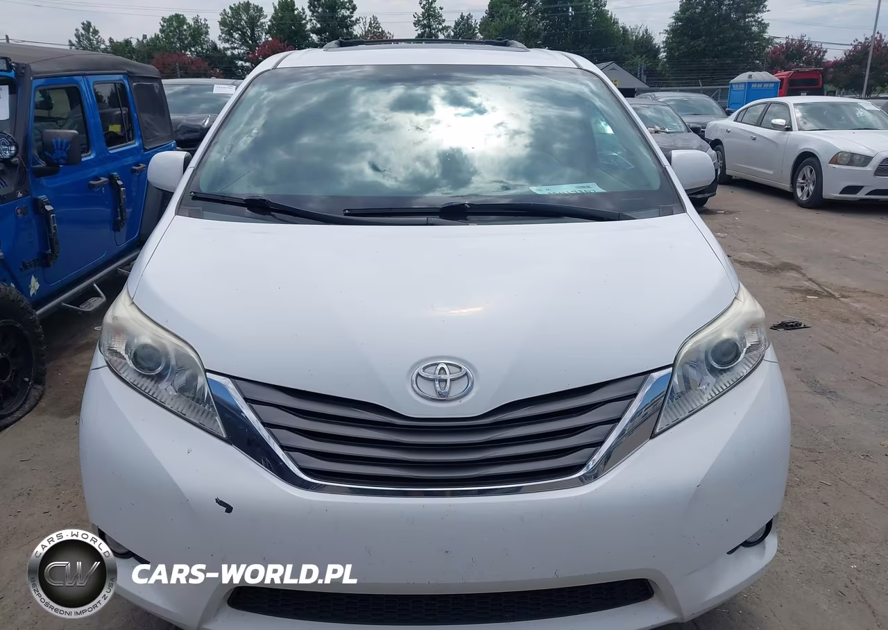 2011 Toyota Sienna Xle V6 VIN:5TDYK3DCXBS157800 - 13