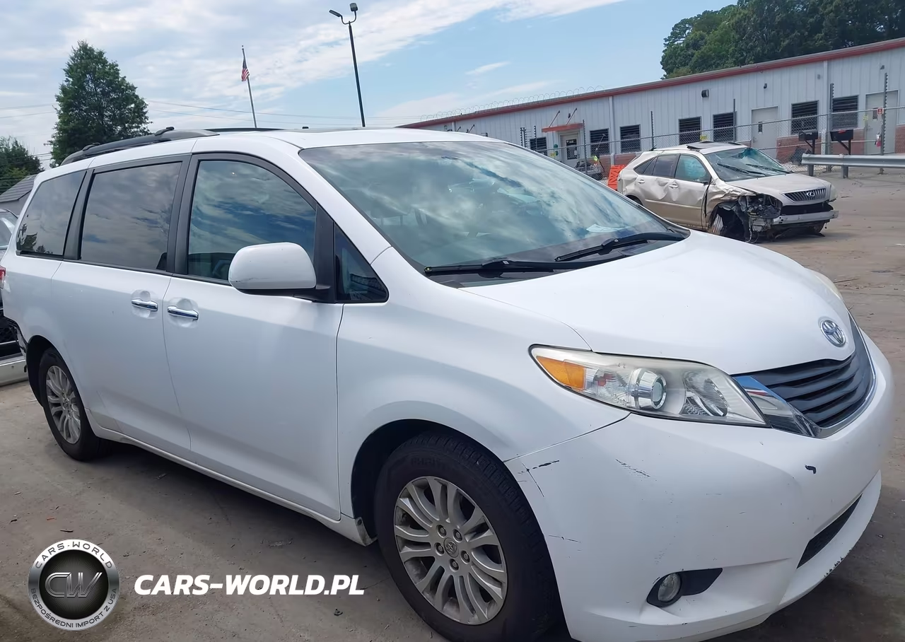 2011 Toyota Sienna Xle V6 VIN:5TDYK3DCXBS157800 - 14