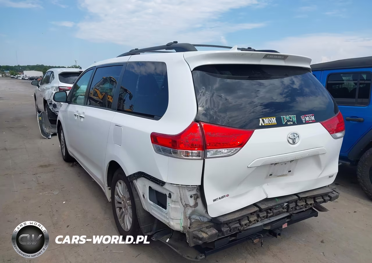 2011 Toyota Sienna Xle V6 VIN:5TDYK3DCXBS157800 - 3