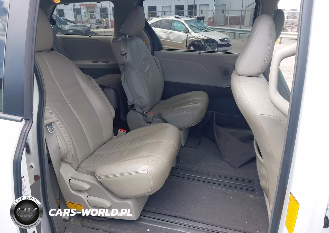 2011 Toyota Sienna Xle V6 VIN:5TDYK3DCXBS157800 - 8