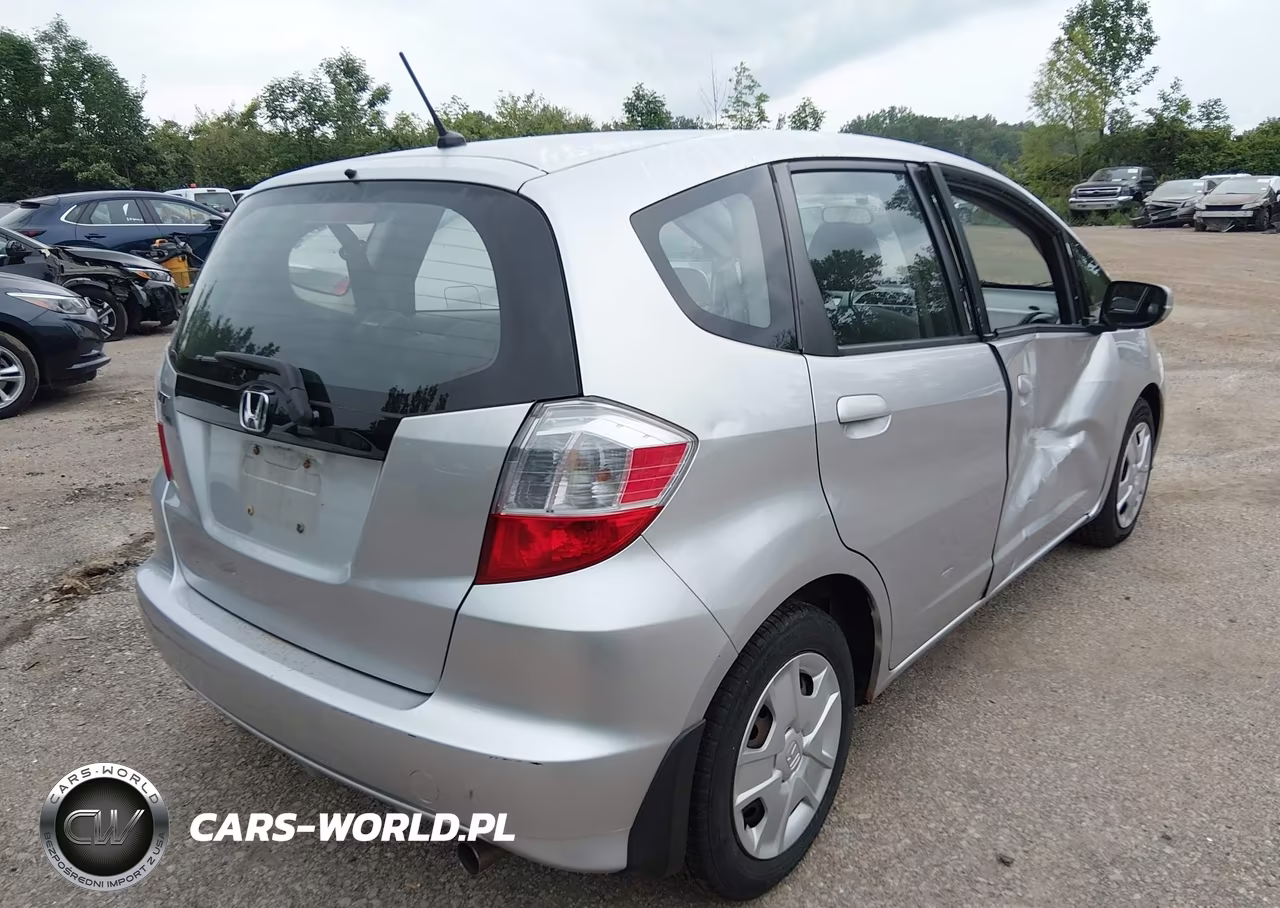 2012 Honda Fit VIN:JHMGE8H31CS005261 - 4