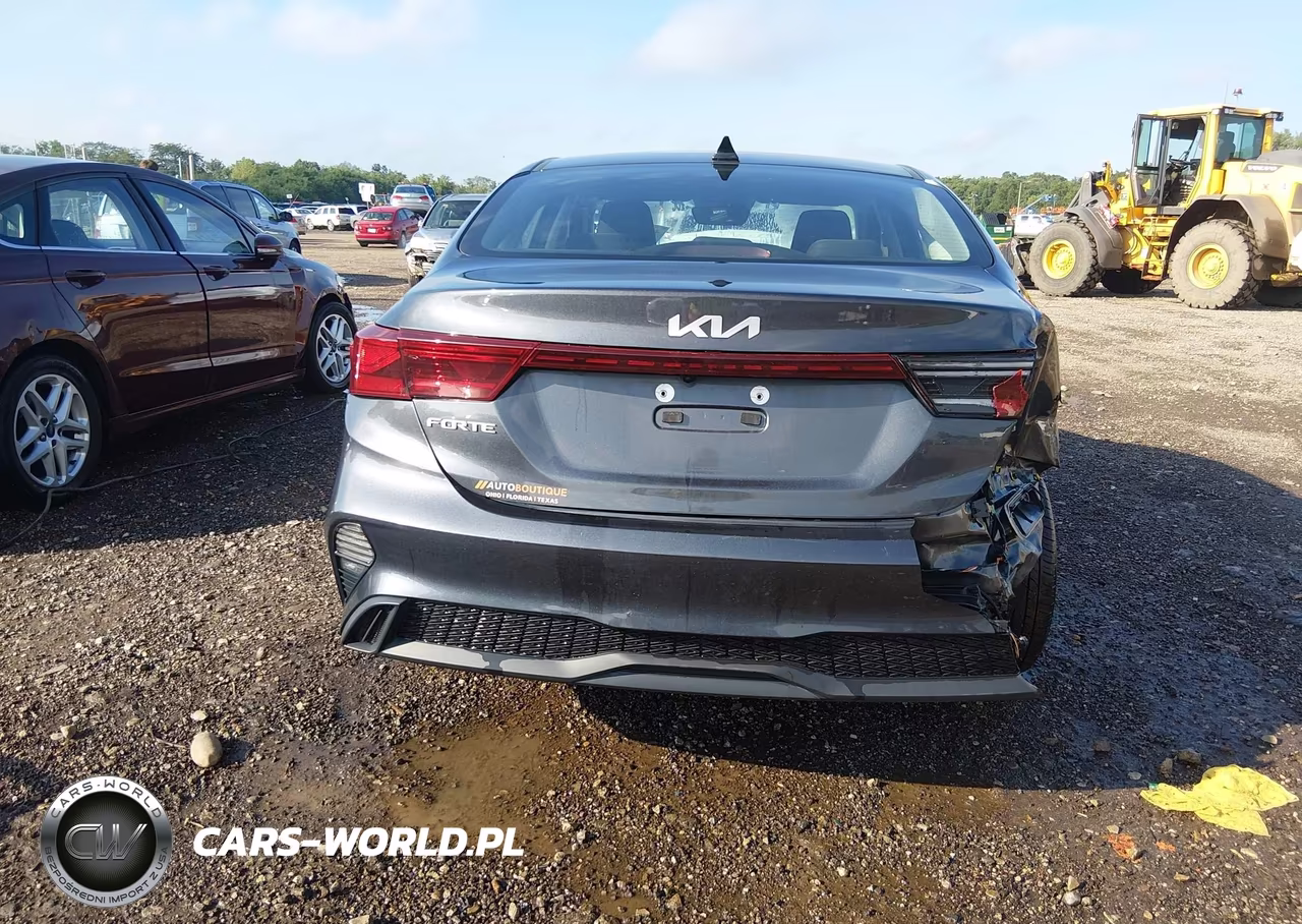 2023 Kia Forte Lxs VIN:3KPF24AD0PE530774 - 16