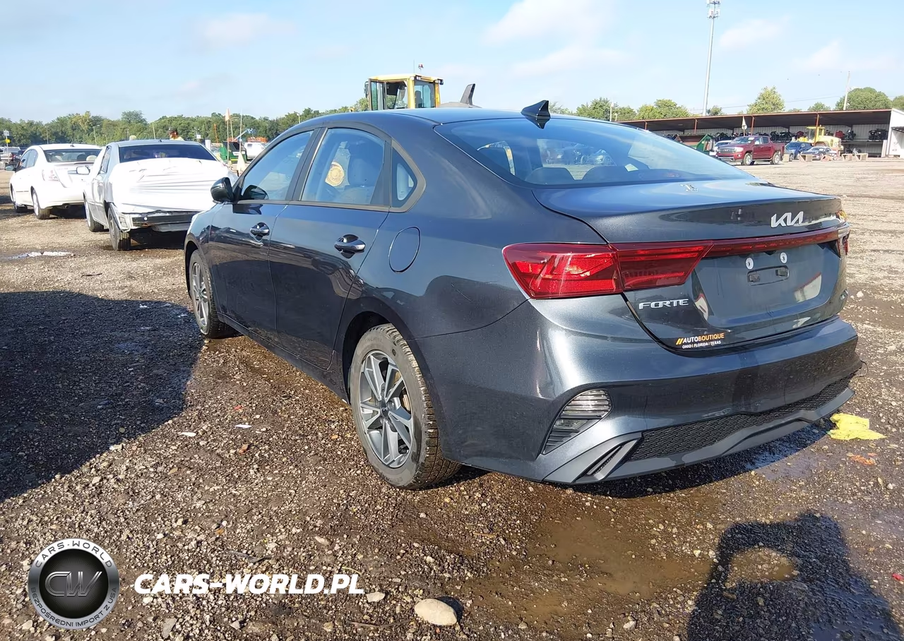 2023 Kia Forte Lxs VIN:3KPF24AD0PE530774 - 3