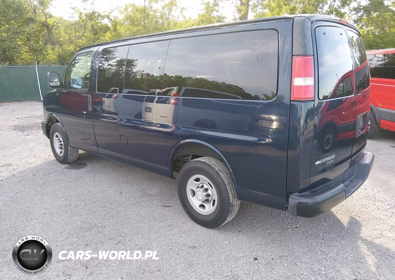 2015 Chevrolet Express 2500 Ls VIN:1GAWGPFFXF1281469 - 3