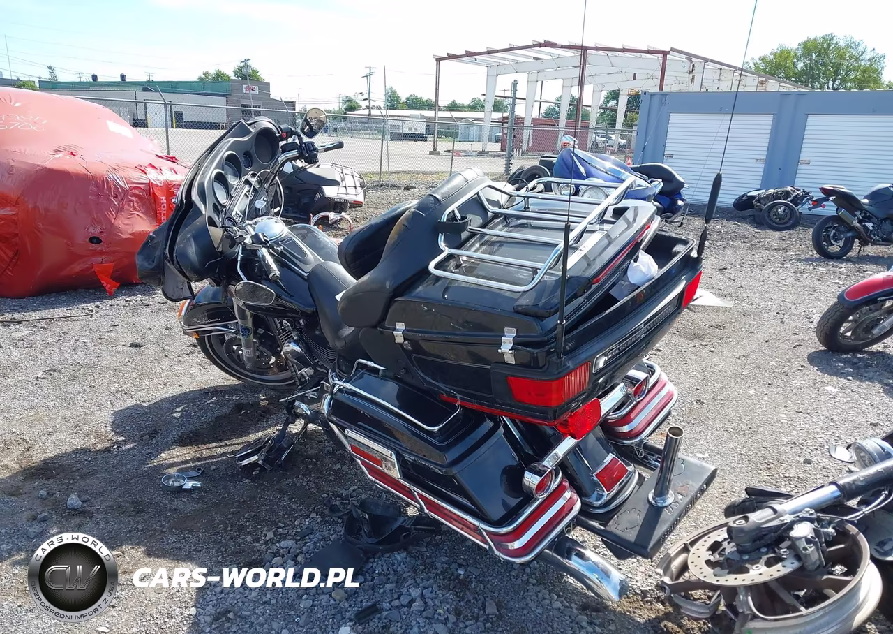 2006 Harley-Davidson Flhtcui VIN:1HD1FCW186Y655018 - 3
