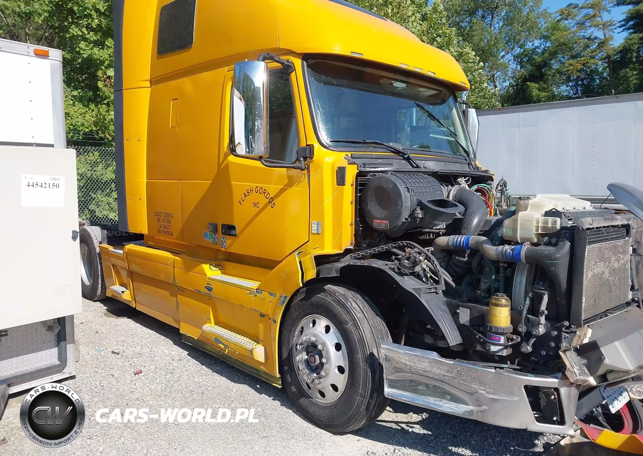 2015 Volvo Vn Vnl VIN:4V4NC9EH4FN919144 - 1