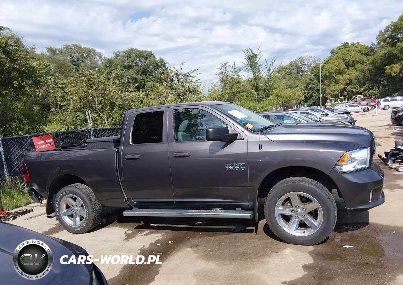 2017 Ram 1500 Express 4X4 6'4 Box VIN:1C6RR7FG7HS842559 - 13