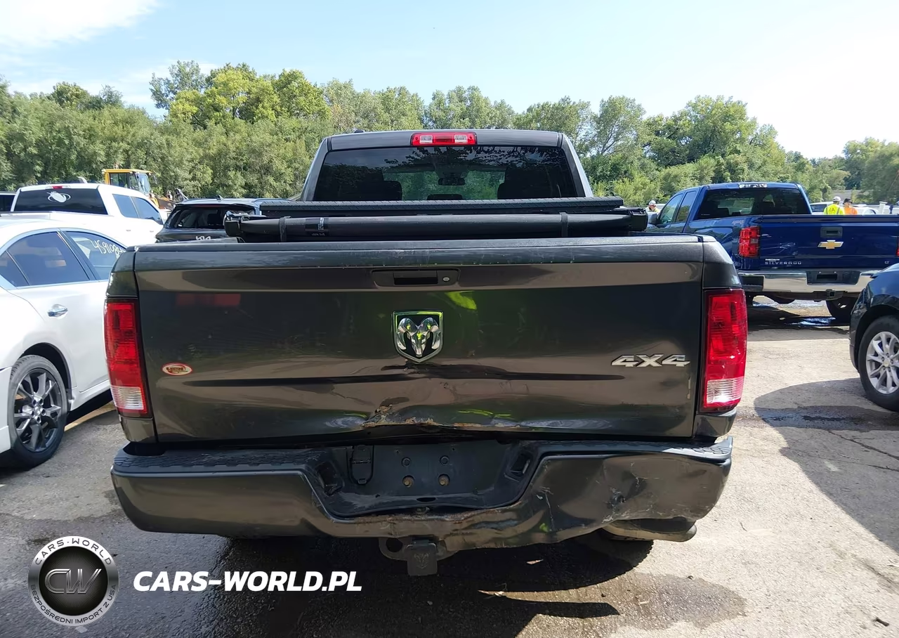 2017 Ram 1500 Express 4X4 6'4 Box VIN:1C6RR7FG7HS842559 - 16