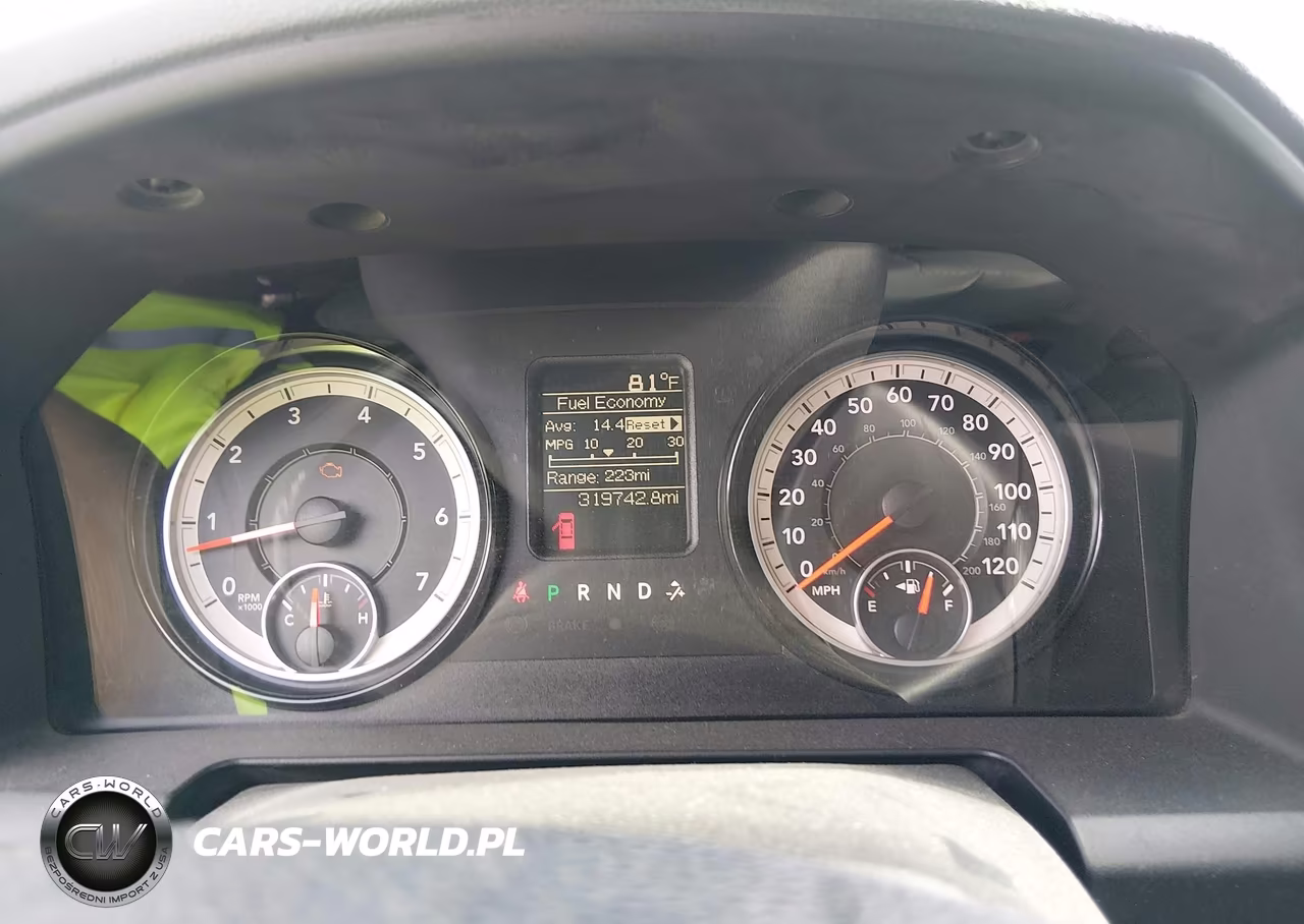 2017 Ram 1500 Express 4X4 6'4 Box VIN:1C6RR7FG7HS842559 - 7