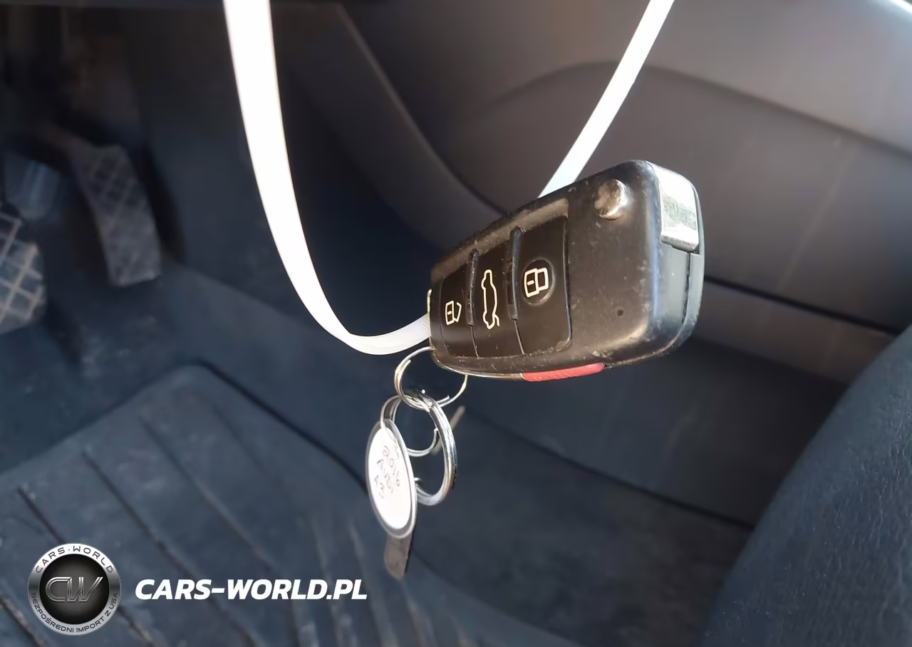 2016 Audi A3 2.0T Premium VIN:WAUE8GFFXG1040946 - 11