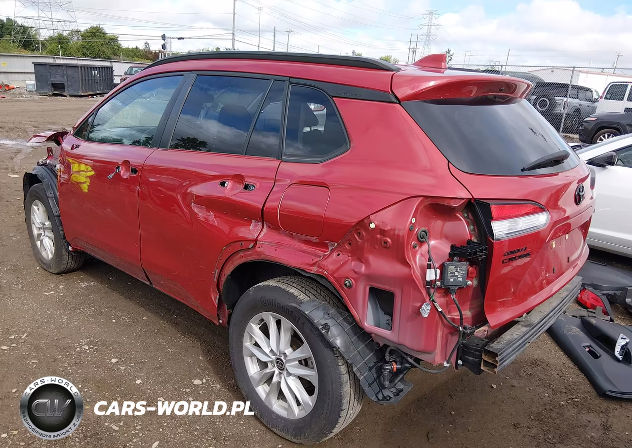 2022 Toyota Corolla Cross Le VIN:7MUBAAAG8NV021549 - 3