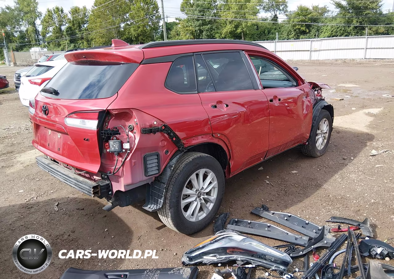 2022 Toyota Corolla Cross Le VIN:7MUBAAAG8NV021549 - 4