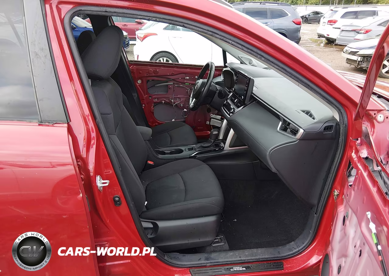 2022 Toyota Corolla Cross Le VIN:7MUBAAAG8NV021549 - 5