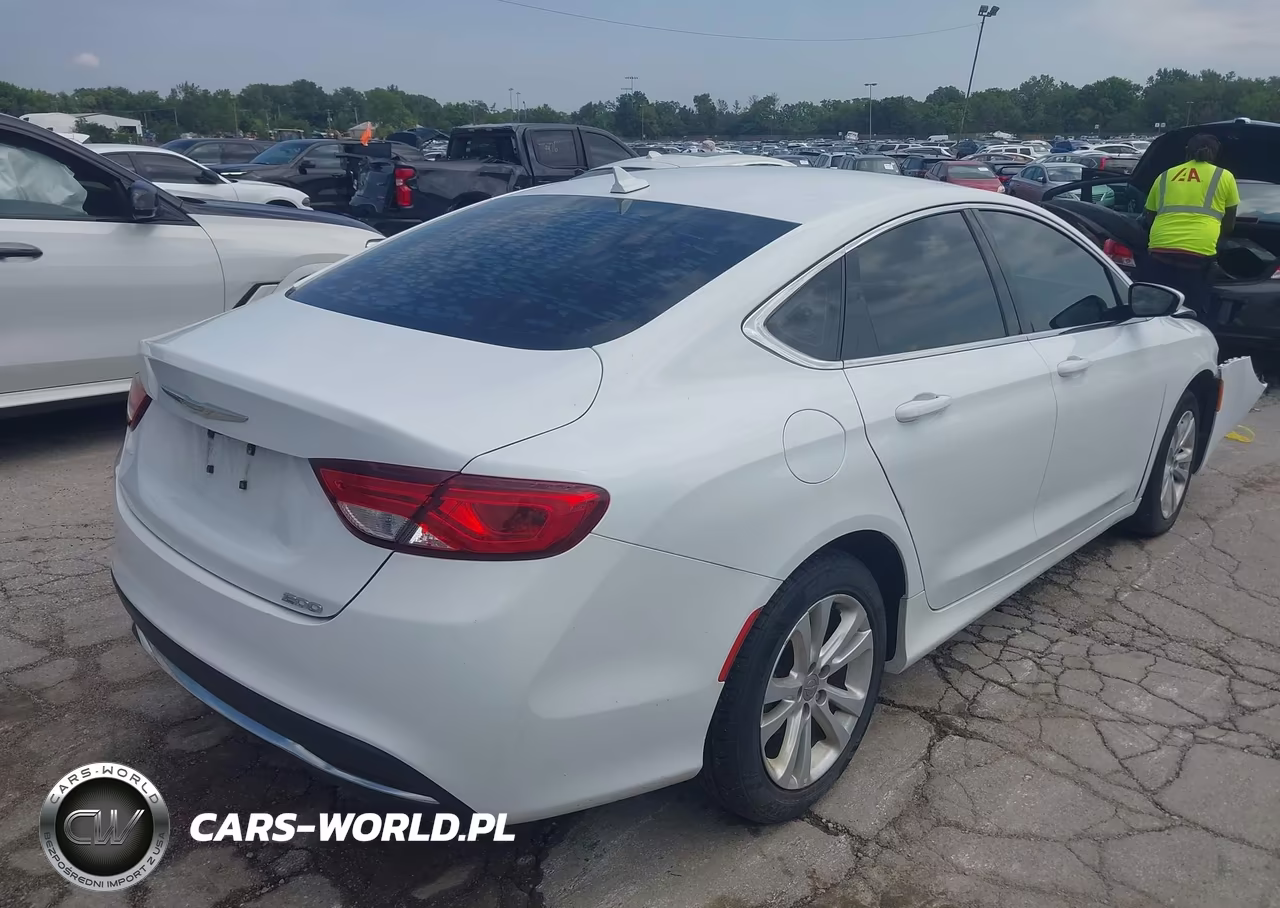 2017 Chrysler 200 Limited Platinum VIN:1C3CCCAB0HN512110 - 4