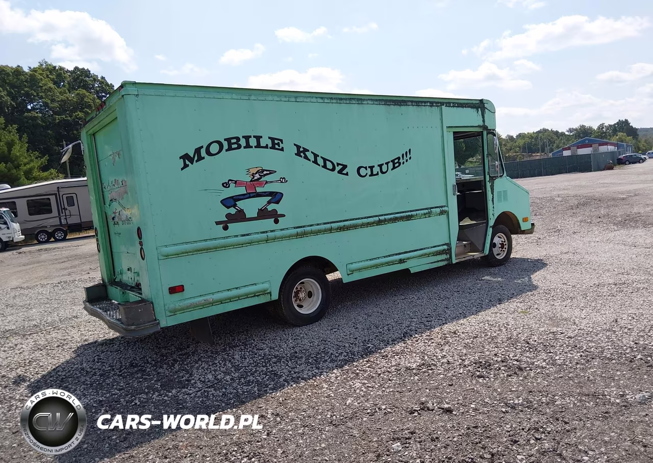 1991 Chevrolet P30 VIN:1GCJP32K2M3308310 - 4