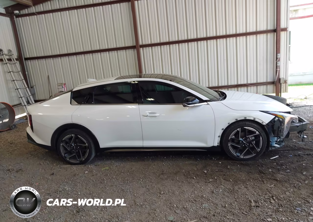 2025 Kia K4 Gt-Line VIN:3KPFW4DE2SE098674 - 13