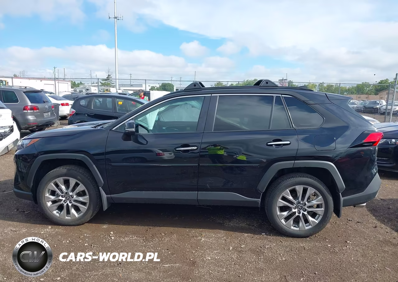 2025 Toyota Rav4 Limited VIN:2T3N1RFV3SW561768 - 14