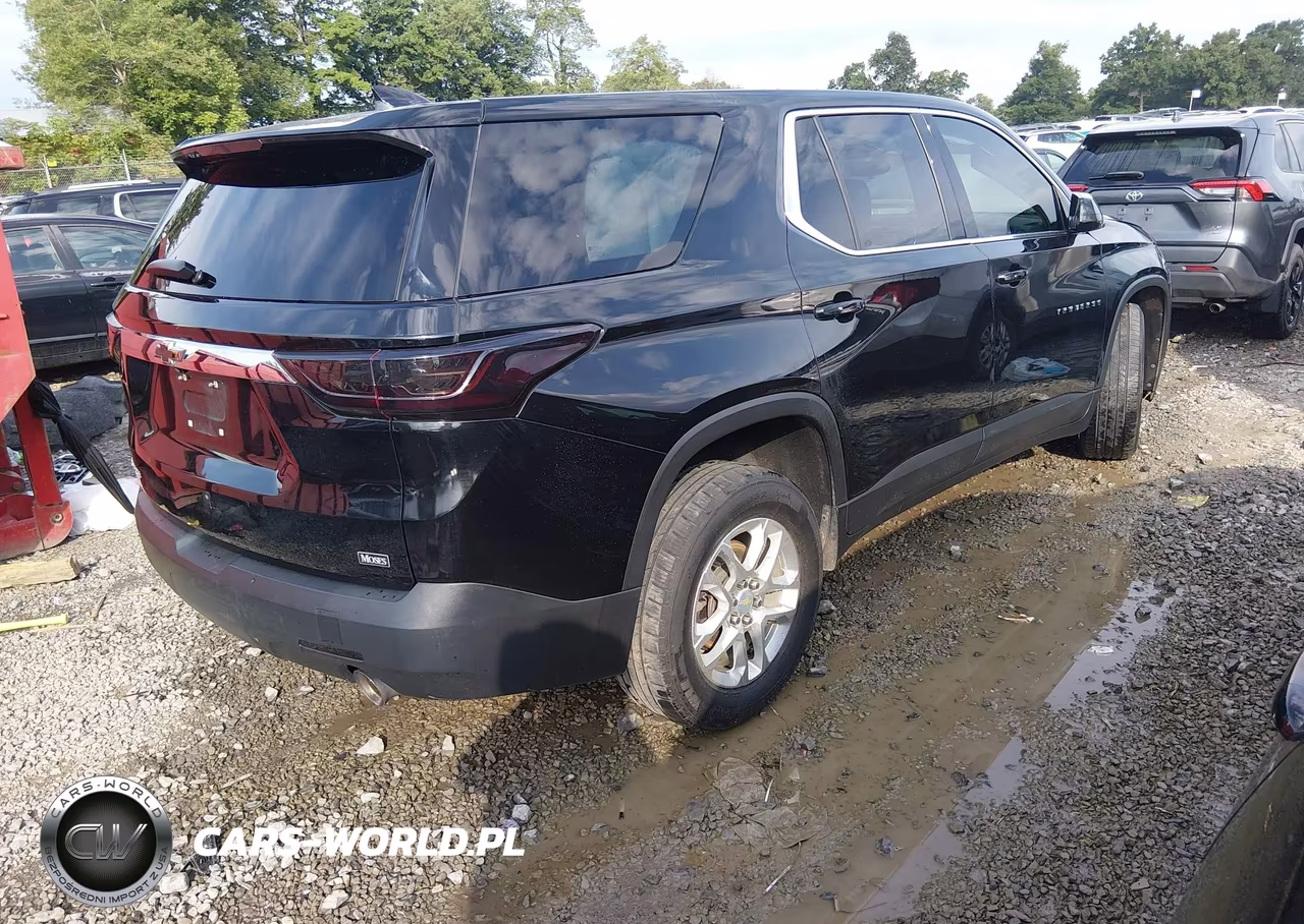2020 Chevrolet Traverse Fwd Ls VIN:1GNERFKW9LJ310492 - 4