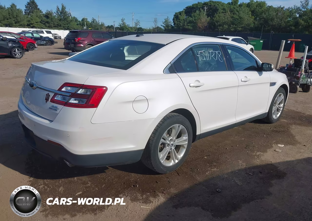 2017 Ford Taurus Sel VIN:1FAHP2E87HG123277 - 4