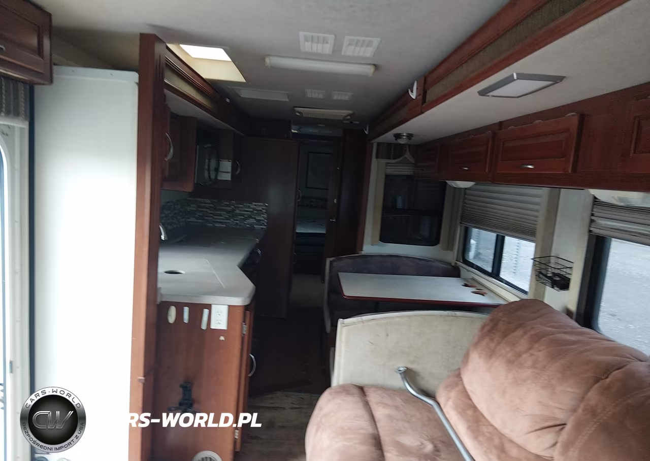 2004 Workhorse Custom Chassis Motorhome Chassis W22 VIN:5B4MP67G843382386 - 8