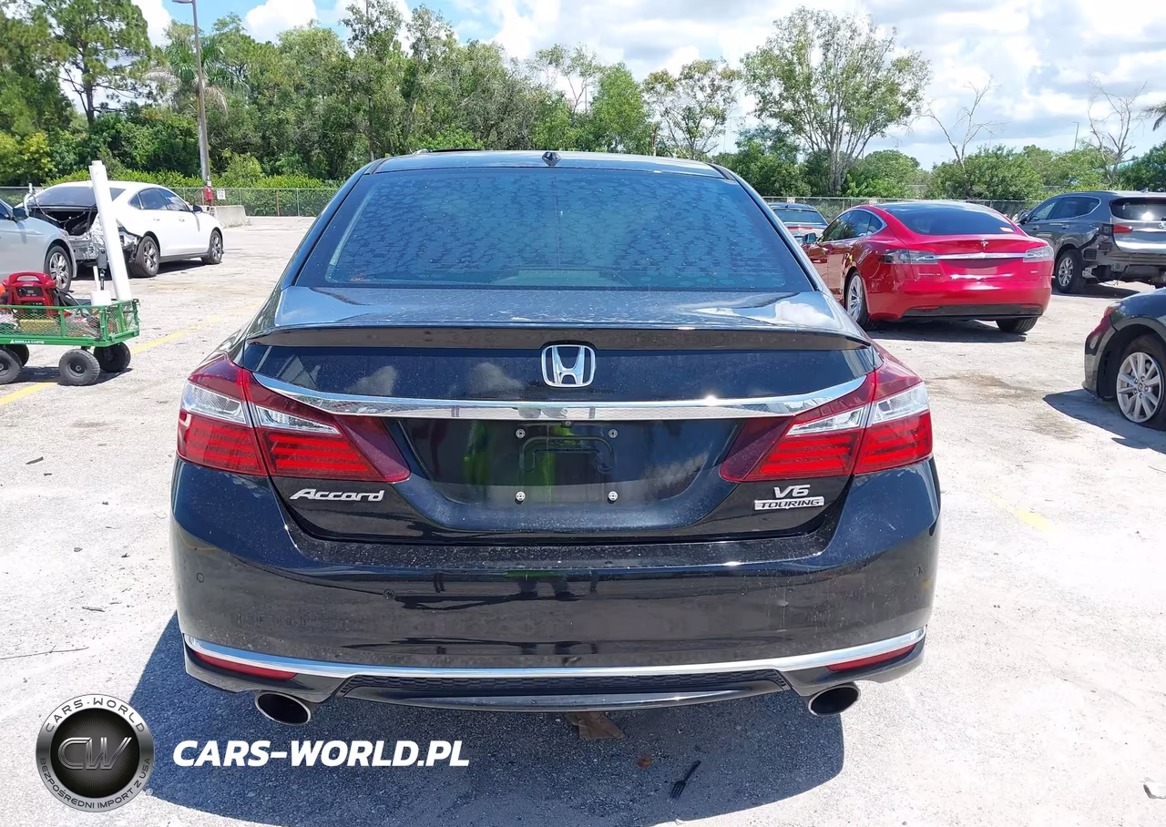 2017 Honda Accord Touring V6 VIN:1HGCR3F92HA040131 - 16