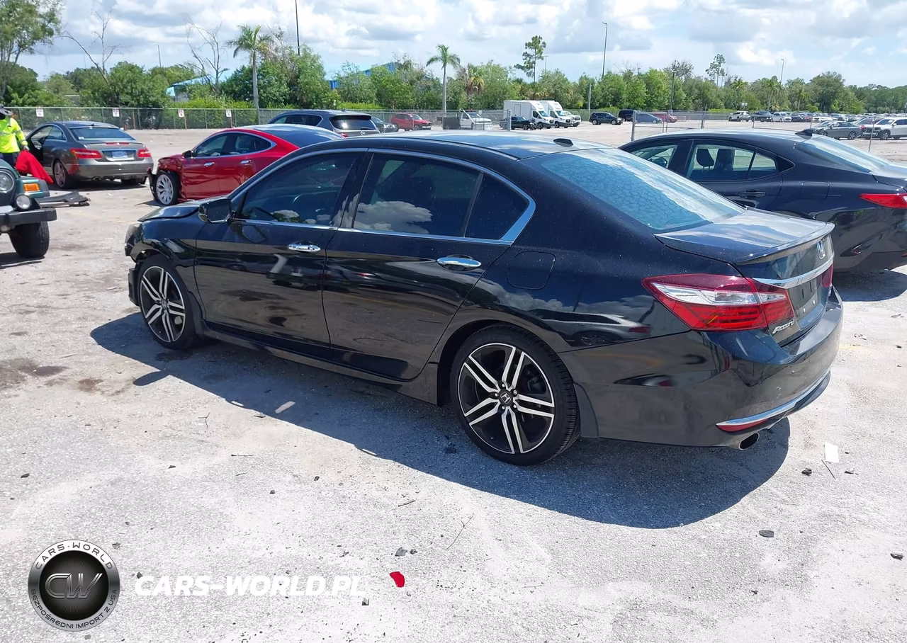 2017 Honda Accord Touring V6 VIN:1HGCR3F92HA040131 - 3