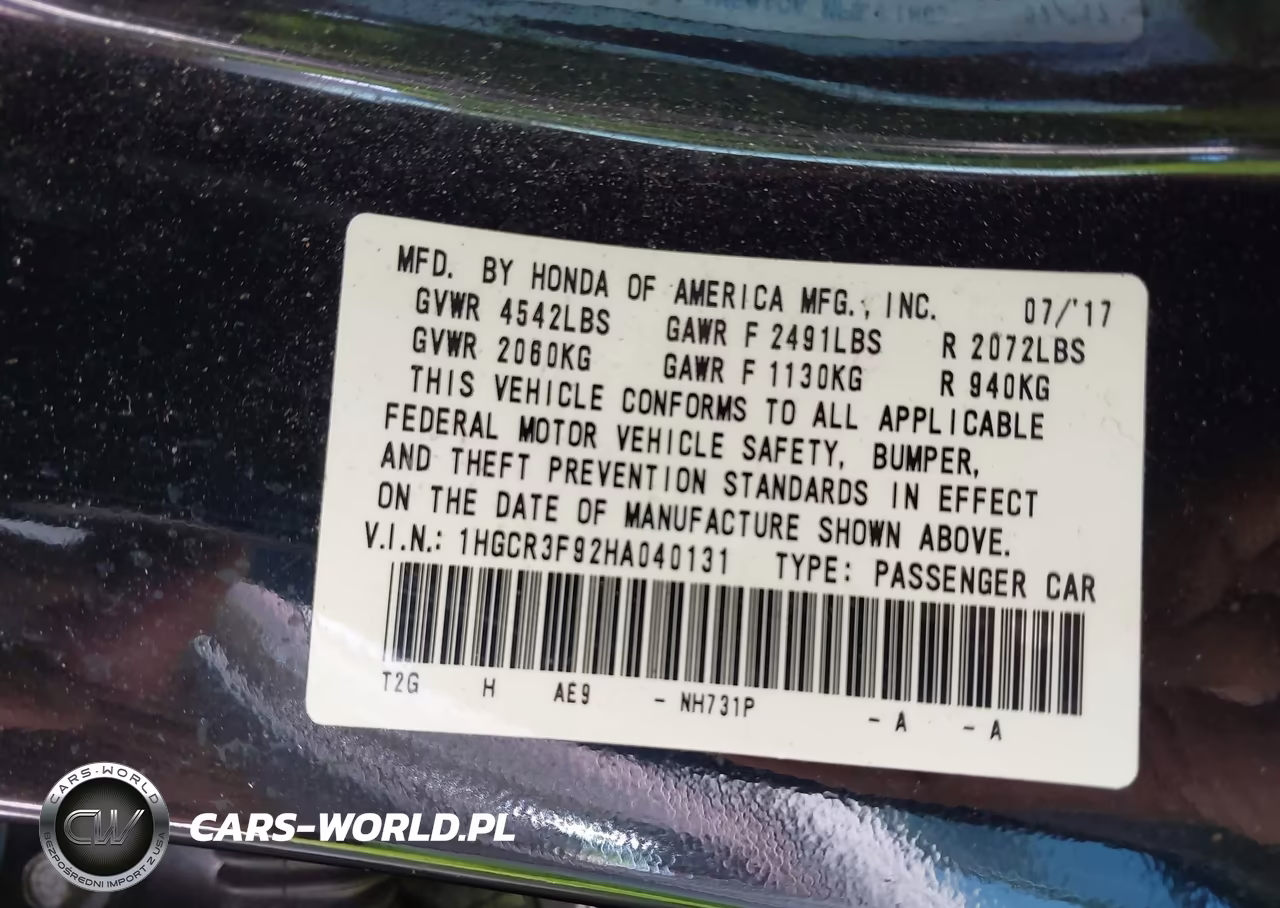 2017 Honda Accord Touring V6 VIN:1HGCR3F92HA040131 - 9
