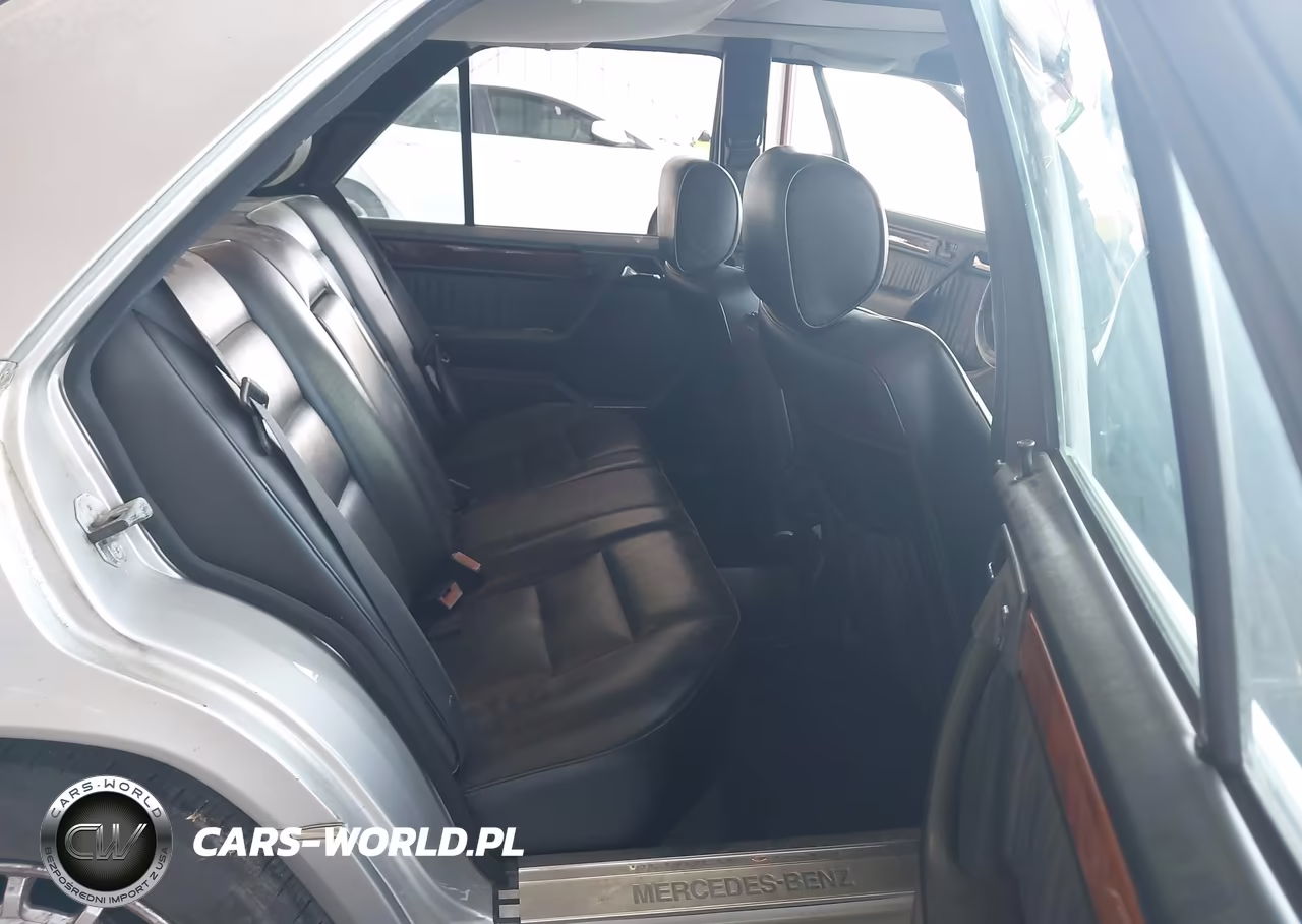 1995 Mercedes-Benz E 320 Base-320 Special VIN:WDBEA32E1SC261084 - 8