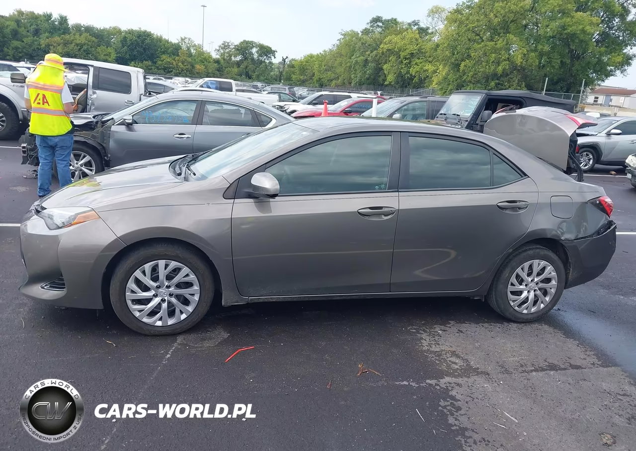 2018 Toyota Corolla Le VIN:2T1BURHE6JC006295 - 15