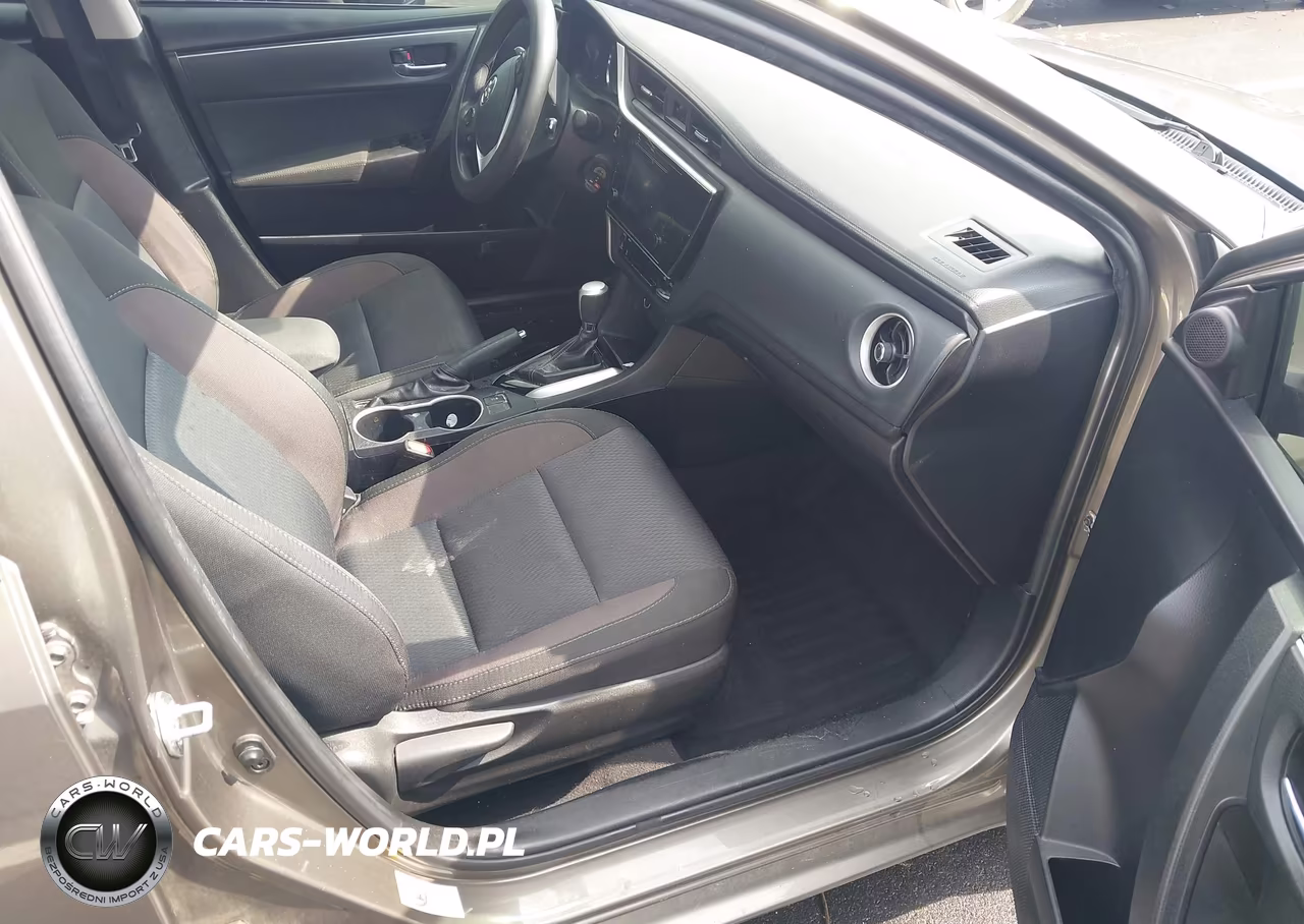 2018 Toyota Corolla Le VIN:2T1BURHE6JC006295 - 5