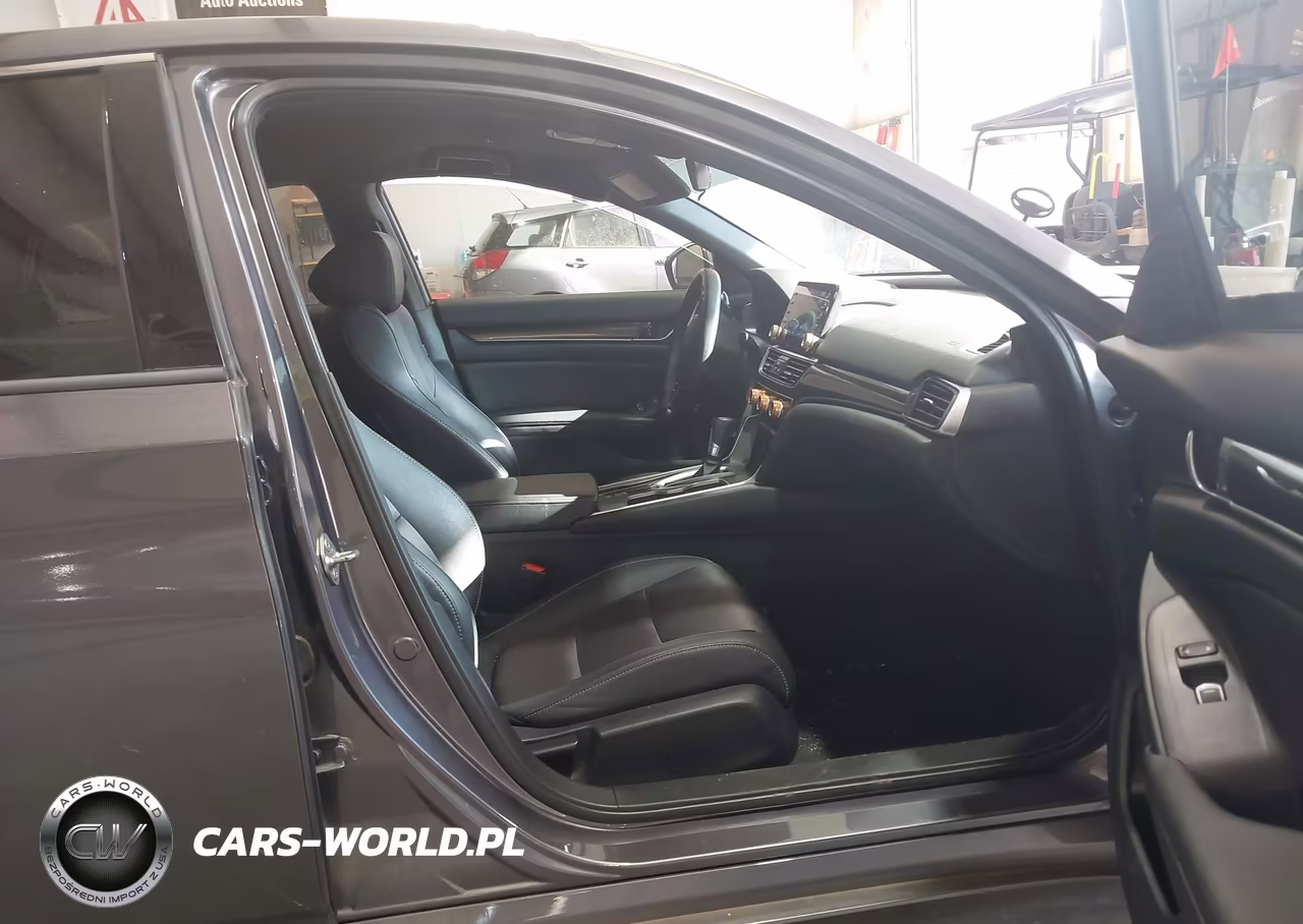 2019 Honda Accord Sport VIN:1HGCV1F31KA137551 - 5