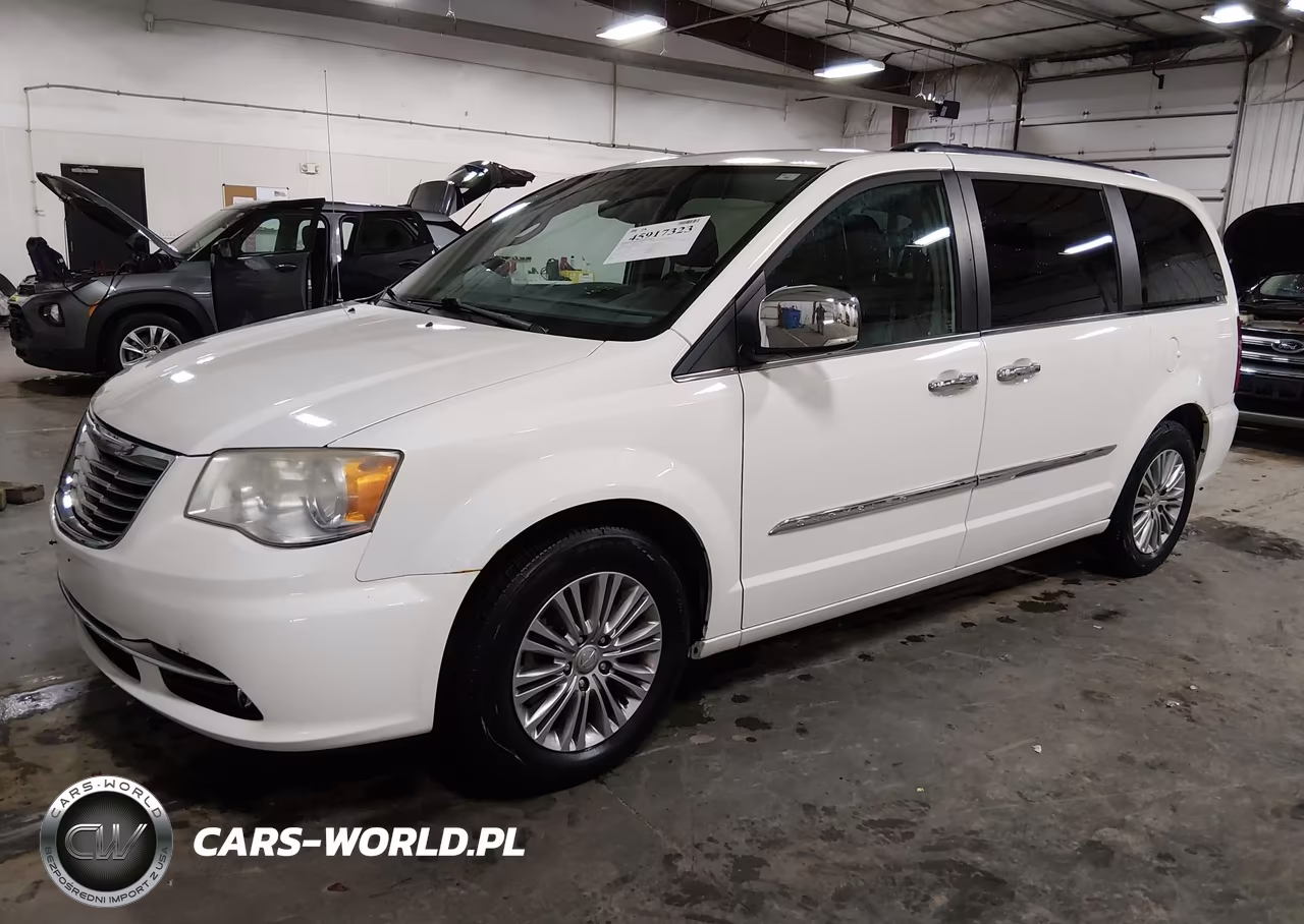 2013 Chrysler Town & Country Touring-L VIN:2C4RC1CG0DR777545 - 2