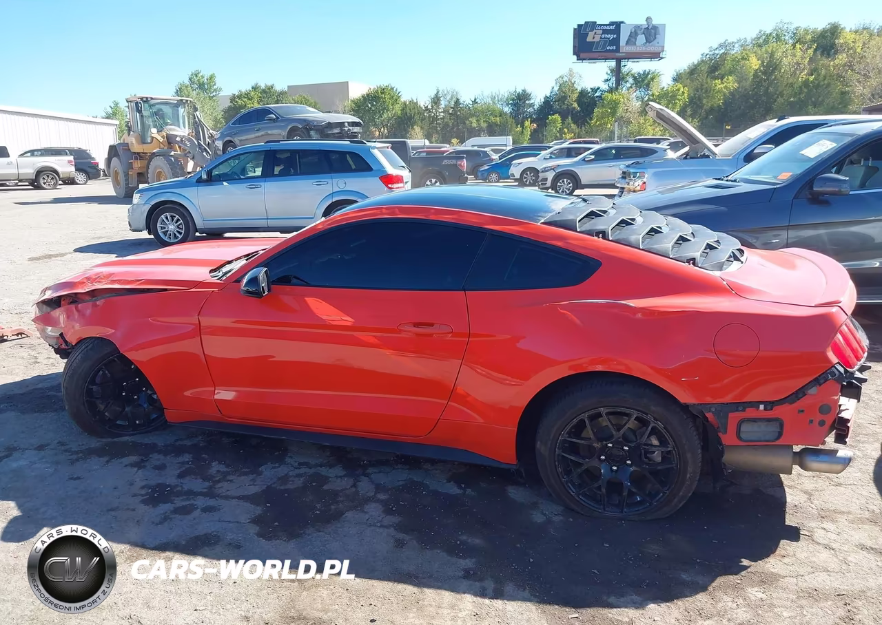 2015 Ford Mustang V6 VIN:1FA6P8AM3F5408371 - 15