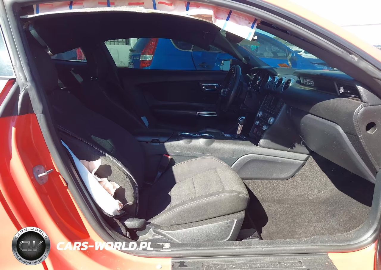 2015 Ford Mustang V6 VIN:1FA6P8AM3F5408371 - 5