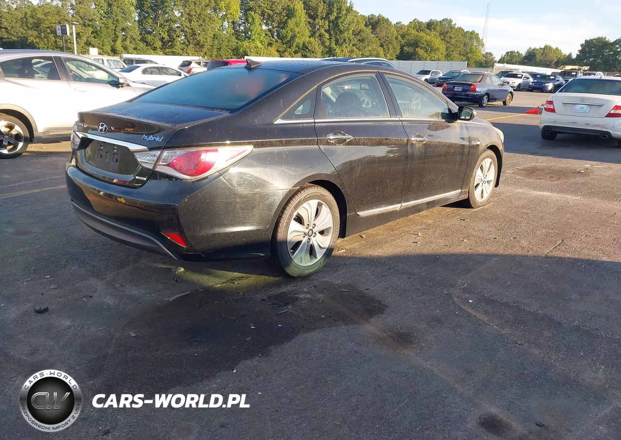 2015 Hyundai Sonata Hybrid Limited VIN:KMHEC4A41FA127067 - 4
