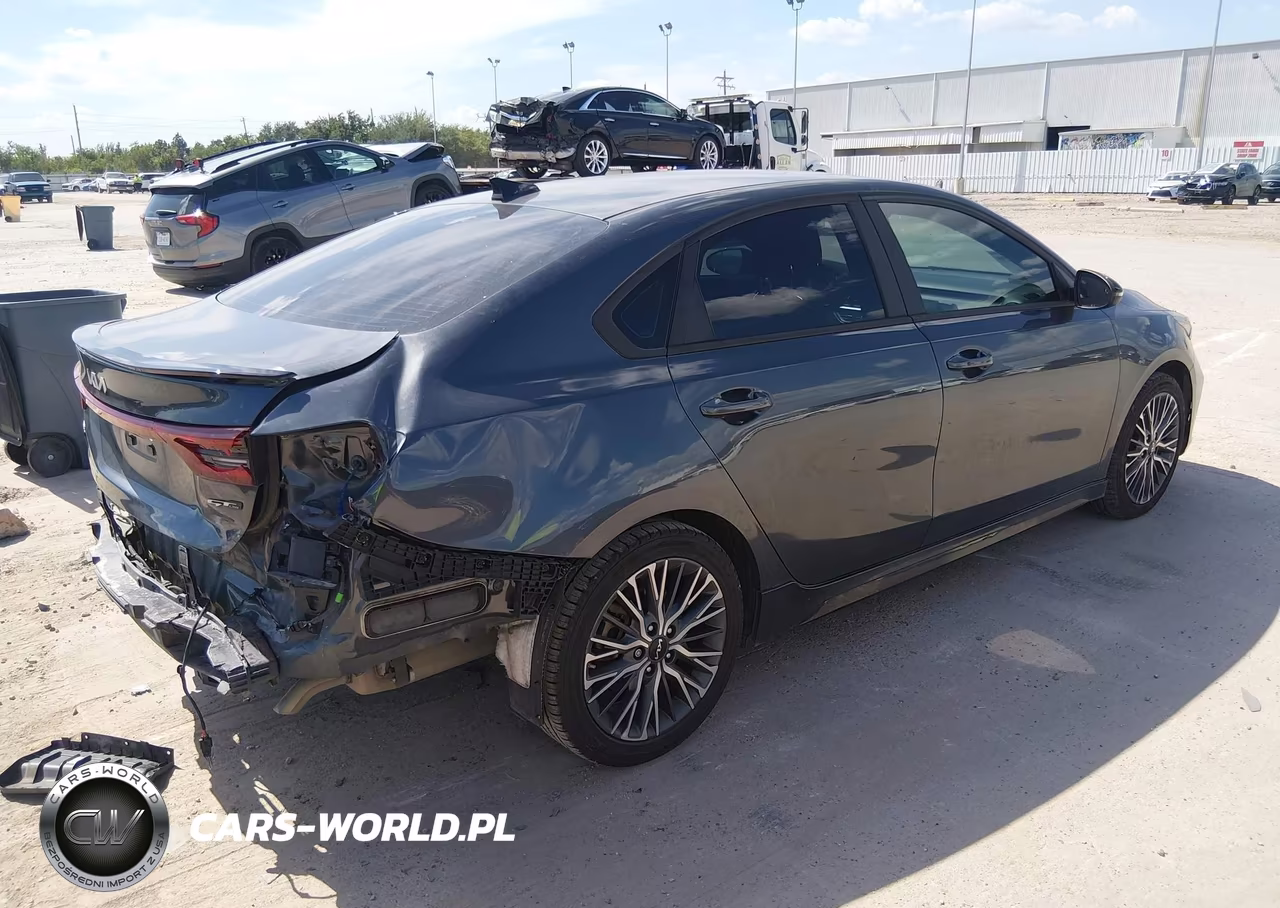 2023 Kia Forte Gt-Line VIN:3KPF54AD9PE573002 - 4
