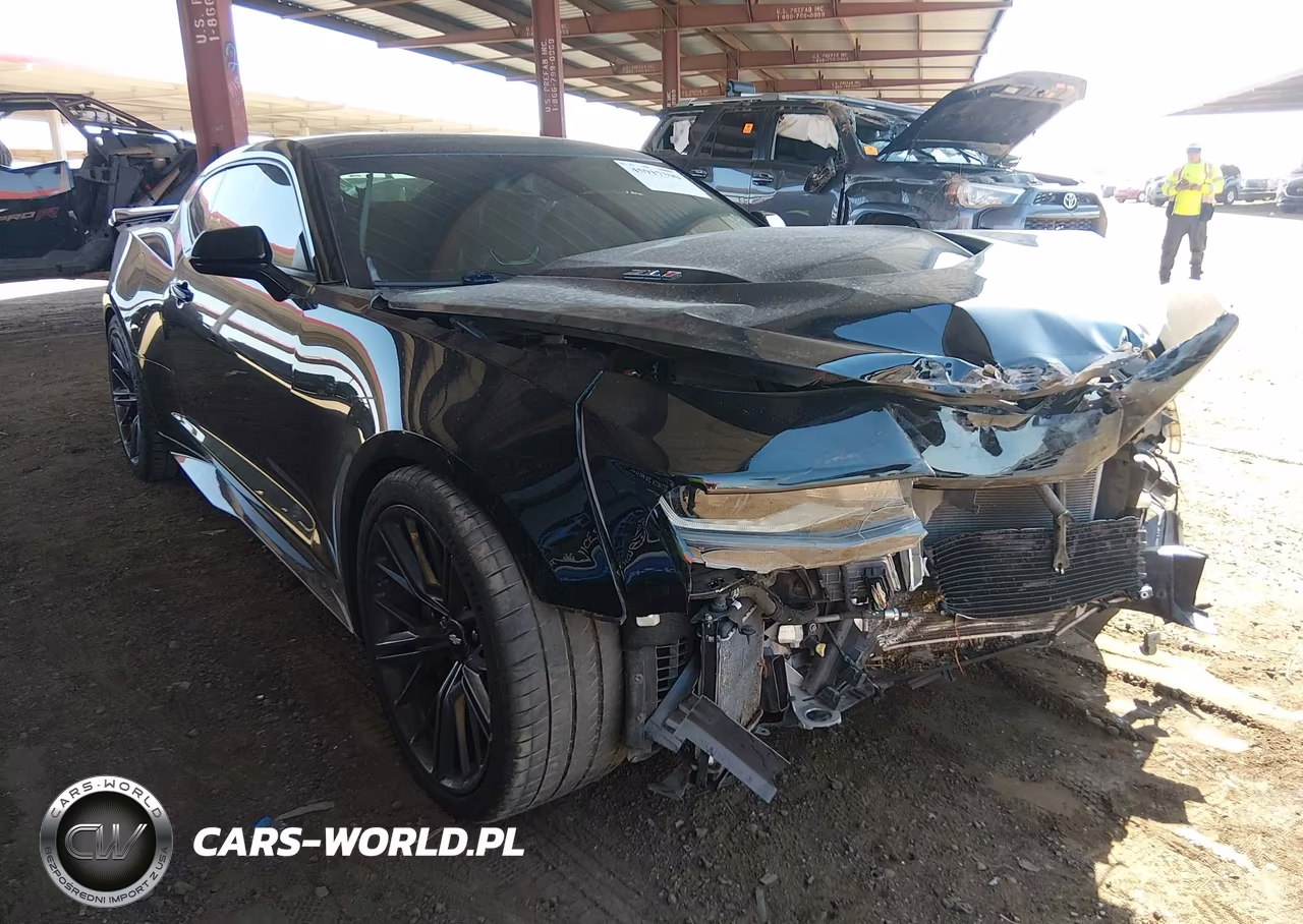 2018 Chevrolet Camaro Zl1 VIN:1G1FK1R66J0126438 - 1