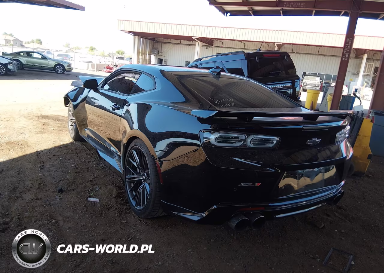2018 Chevrolet Camaro Zl1 VIN:1G1FK1R66J0126438 - 3