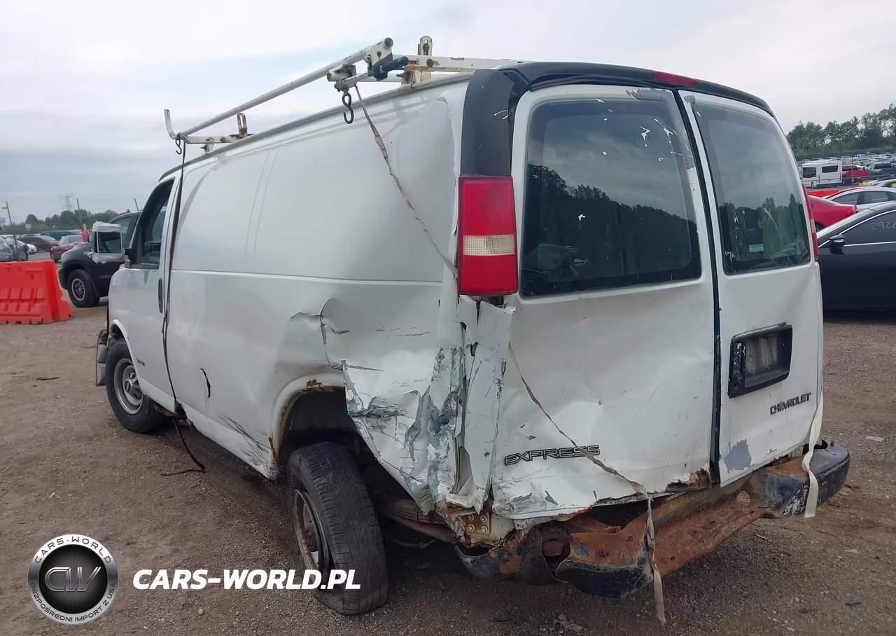 2004 Chevrolet Express VIN:1GCHG35U141188040 - 3